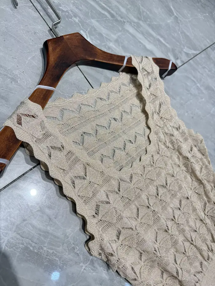 Robe longue en tricot métallique à col rond et manches longues pour femmes