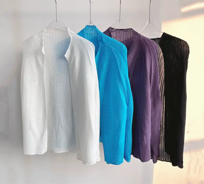 Cardigan plissé blanc Miyake
