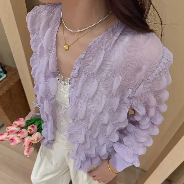 Un cardigan élégant, ample