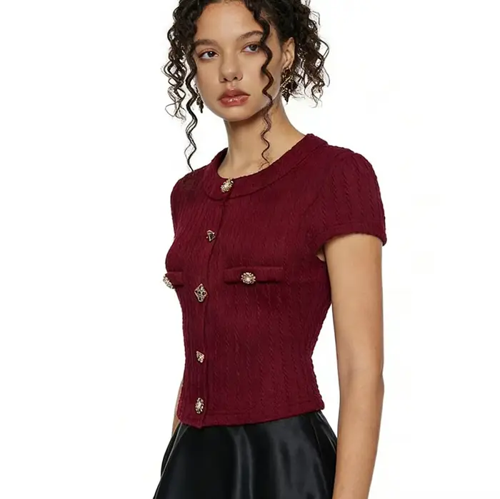 Nouveau cardigan en maille bordeaux rétro élégant de style européen et américain 2026 - Haut ajusté à manches courtes