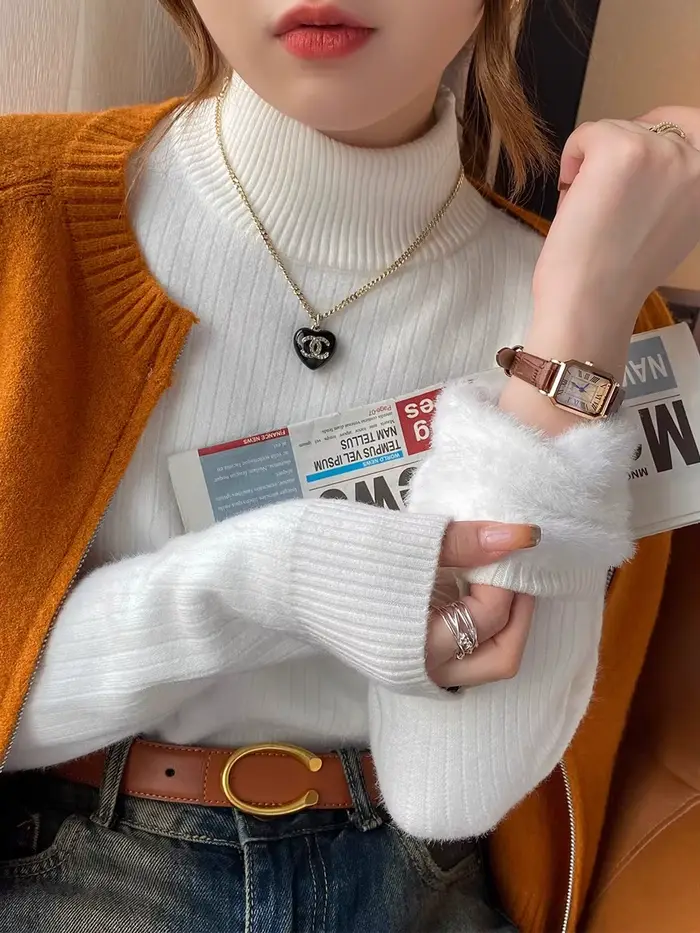 Pull slim à col roulé pour femme